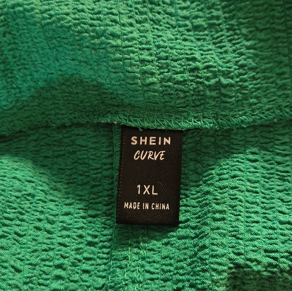SHEIN Curve Vibrant Green Textured Romper - Picture 2 of 4